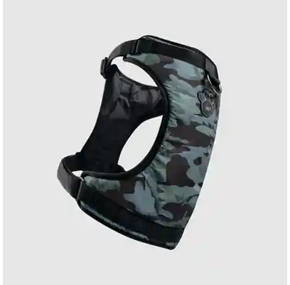 The Everything Harness In Camo Medium