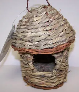 Finch Nest Pagoda Top Hut